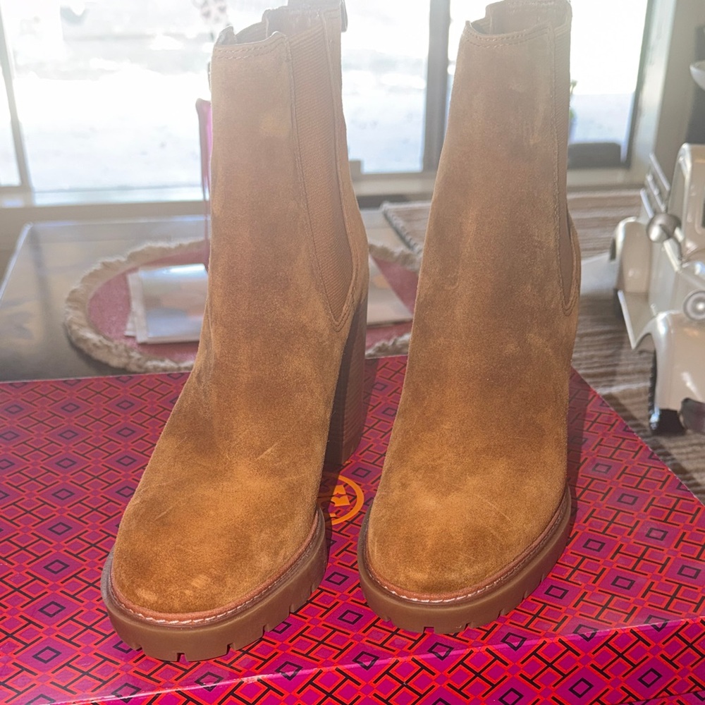 Tory Burch Chestnut Suede Platform Chelsea Booties with Stacked Heel - Picture 4 of 9